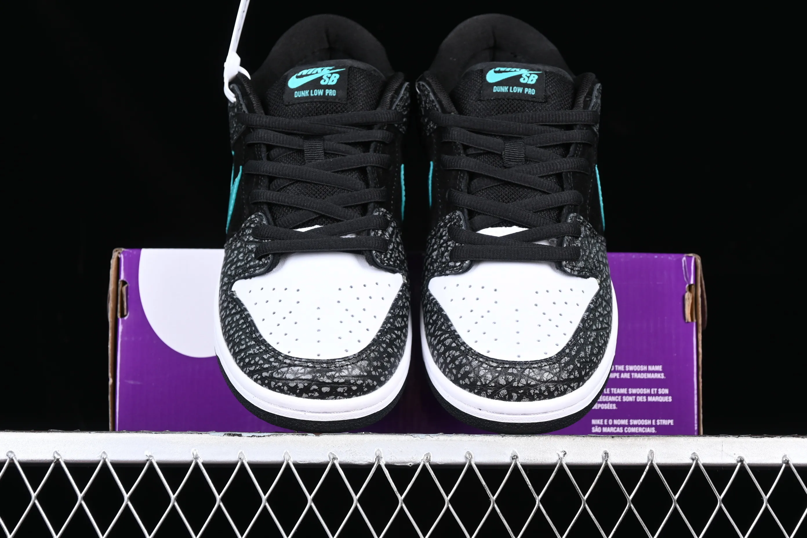 All categories Nk SB Dunk series Nk SB Dunk Low low-top sneakers F version Nk SB Dunk Low Pro black and white green spotted pattern sports skateboard shoes BQ6817-009